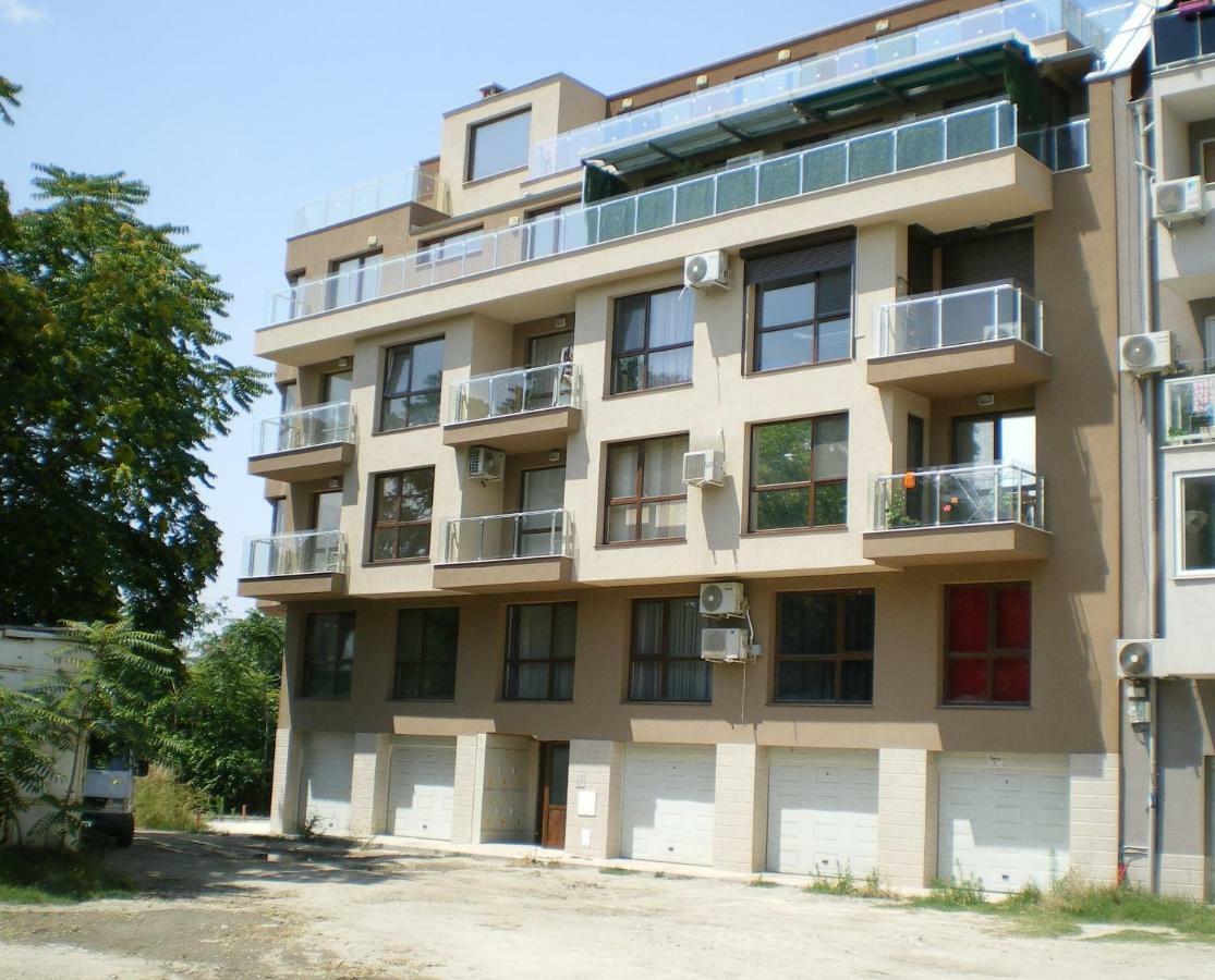 Park View Apartment Plovdiv With Parking Exteriör bild